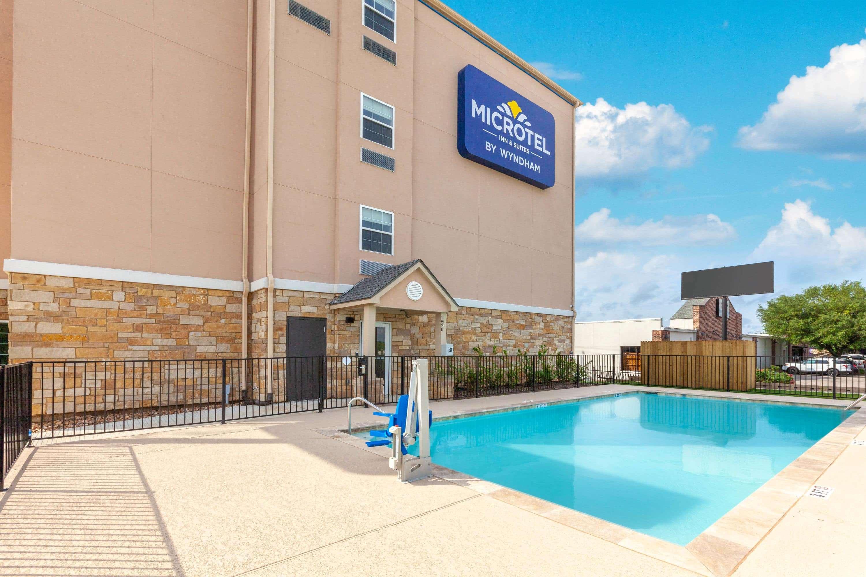 Microtel Inn & Suites By Wyndham College Station Exteriér fotografie